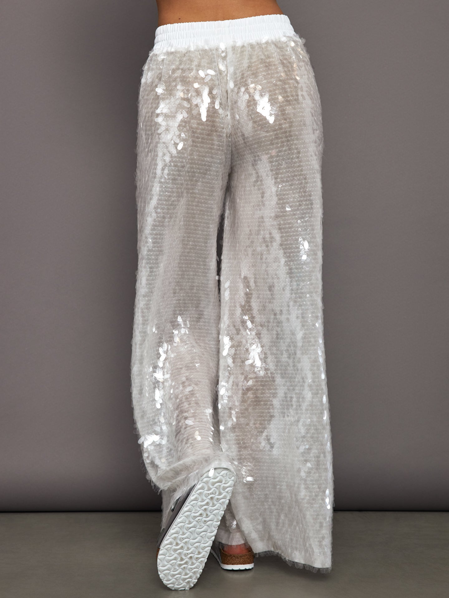 CARBON38 Relaxed Fit Elephant Print Sweatpants in Frost White & Cream 
